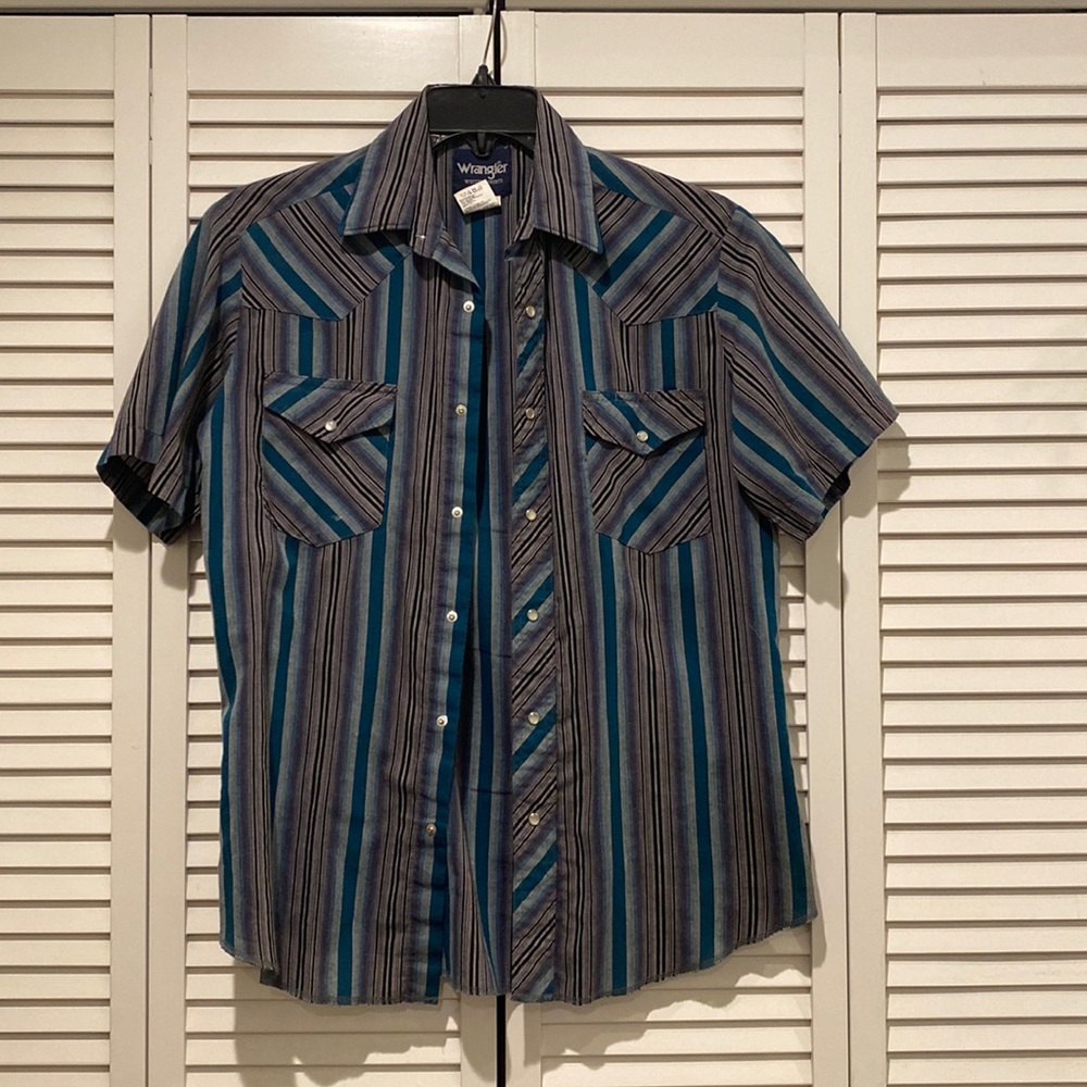 Wrangler Button Down Pearl Snap Medium
